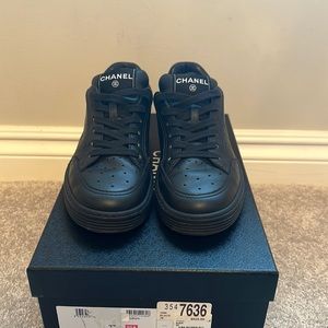 CHANEL SNEAKERS - BLACK SIZE 37